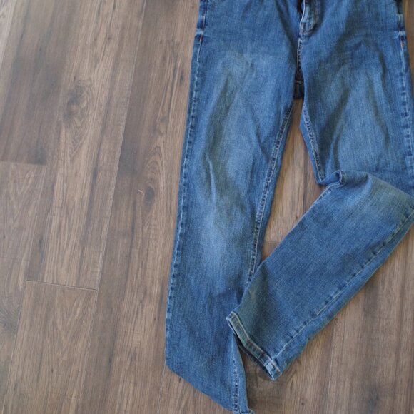 Eco Friendly High Rise Jeas By F&F Made In Pakistan - Picture 2 of 4